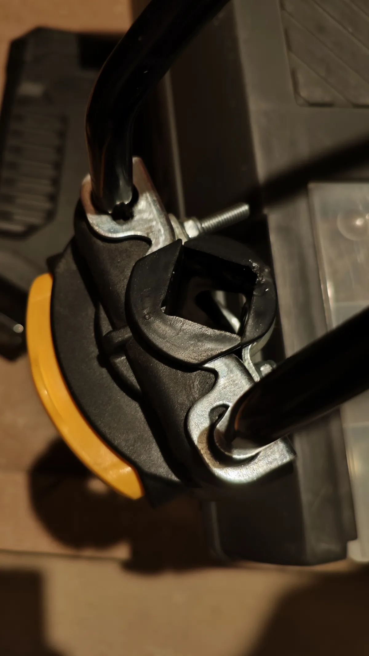 Sedište za biciklu za decu B-ONE 22 kg — 2