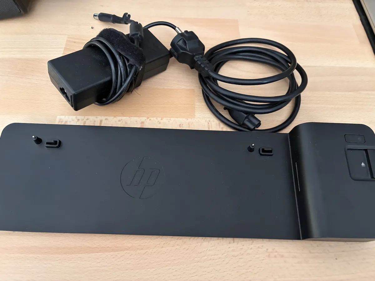 HP 2013 ultraslim docking station za laptop