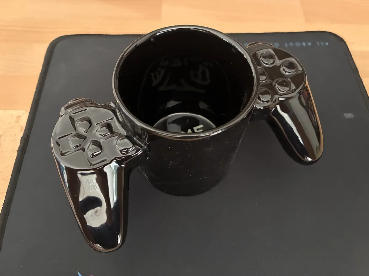 PlayStation džojstik gejmerska šolja