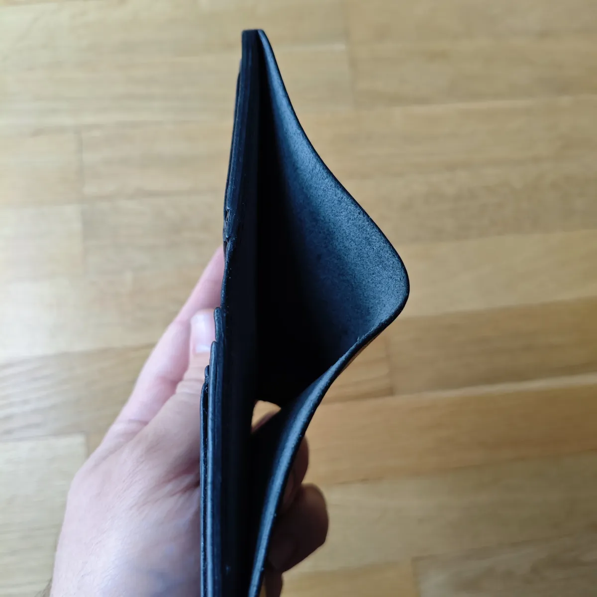 Humanitarno - Kožni novčanik Mario od prirodne italijanske kože — 2