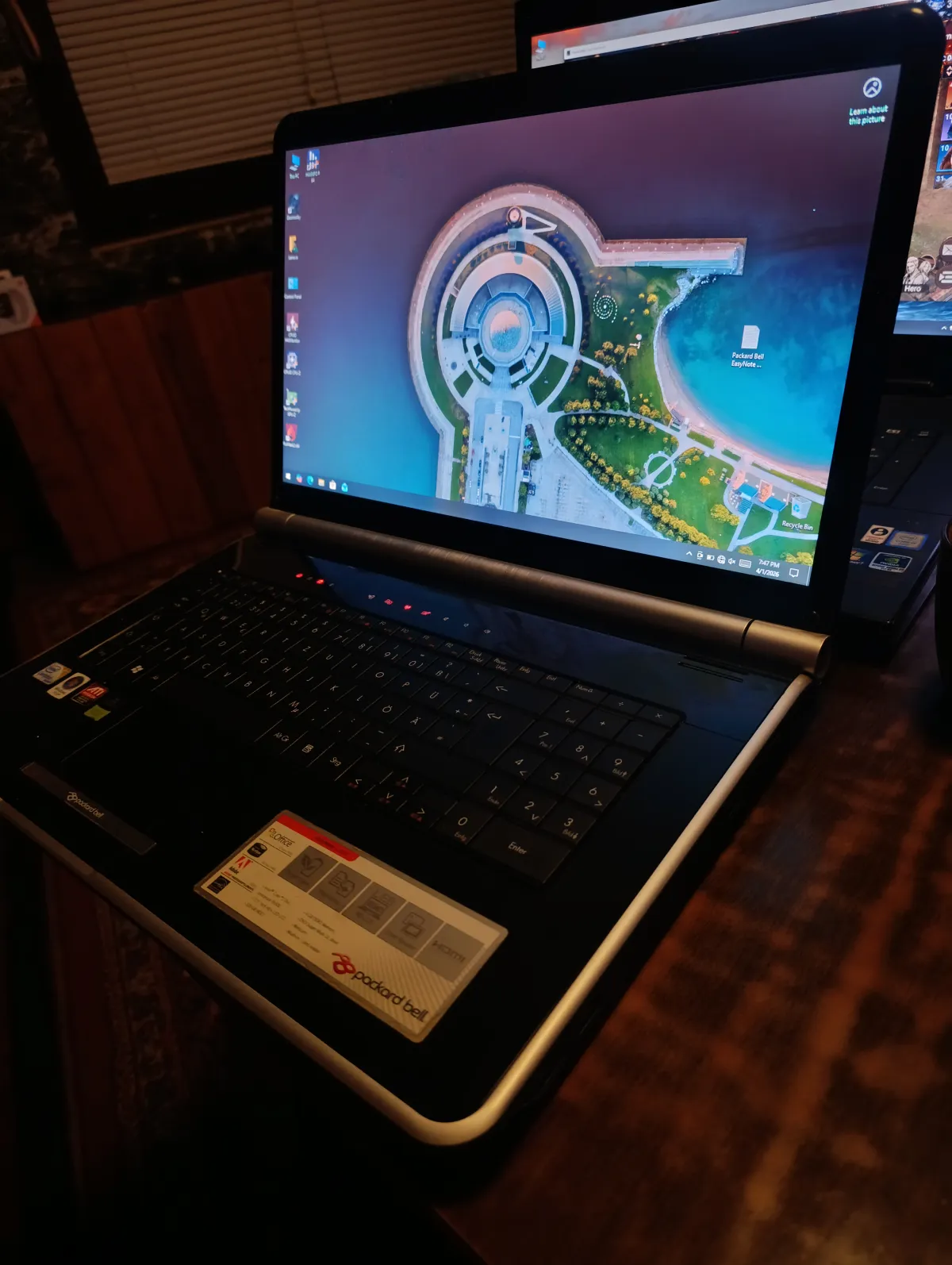 Packard Bell EasyNote LJ65 – Veliki 17.3" LapTop — 1