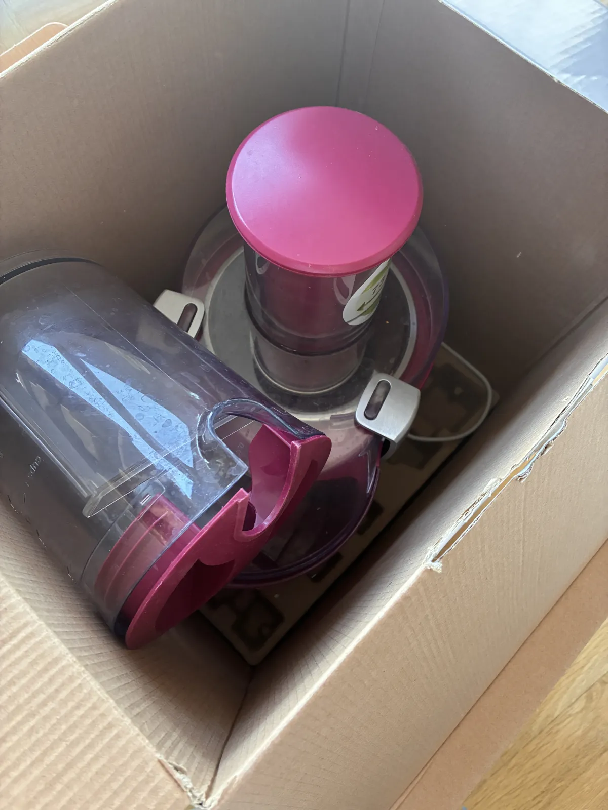 Sokovnik Bosch VitaJuice 2 700W — 2