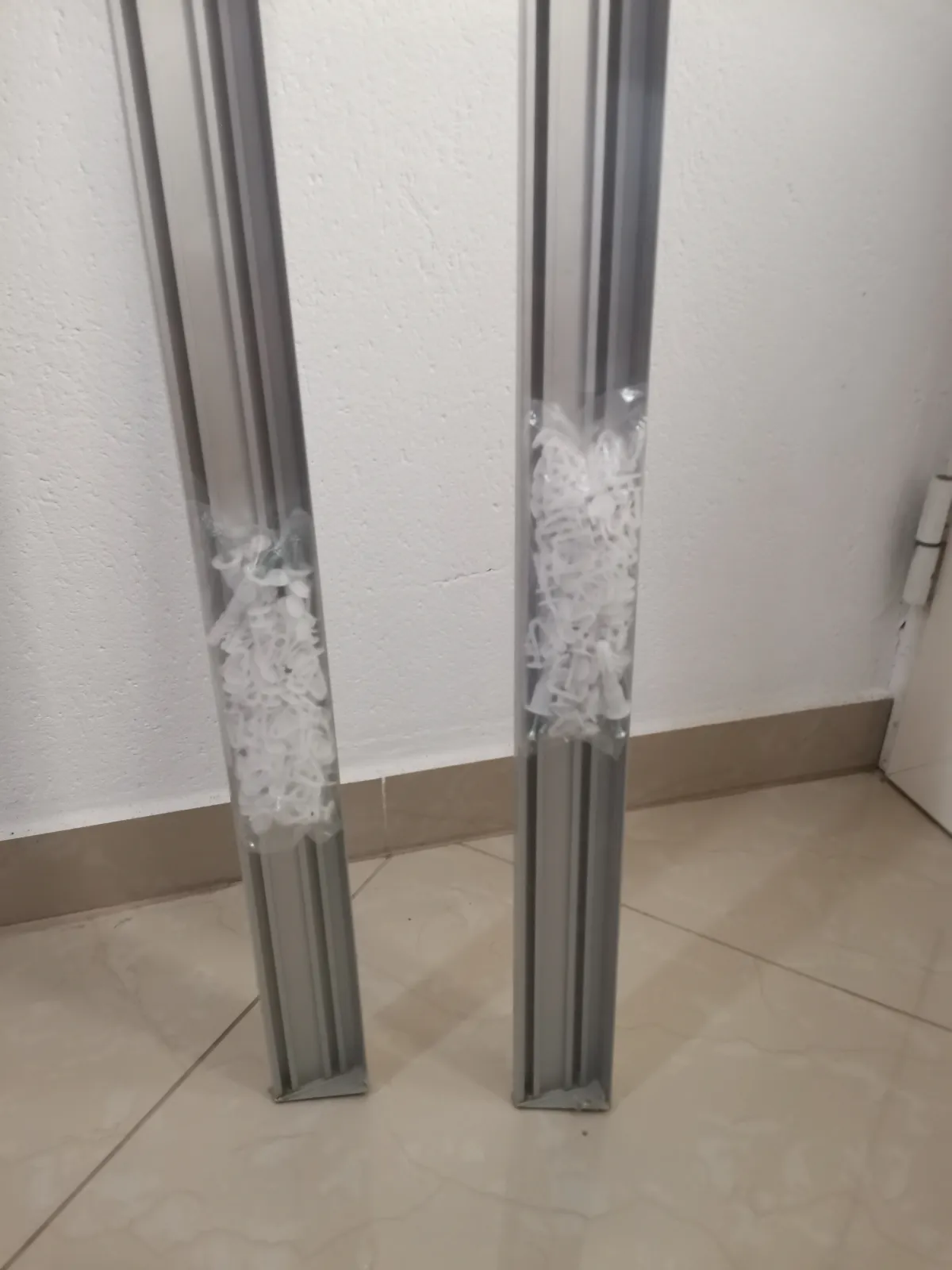 Aluminijumske garnišne 2,5m — 1