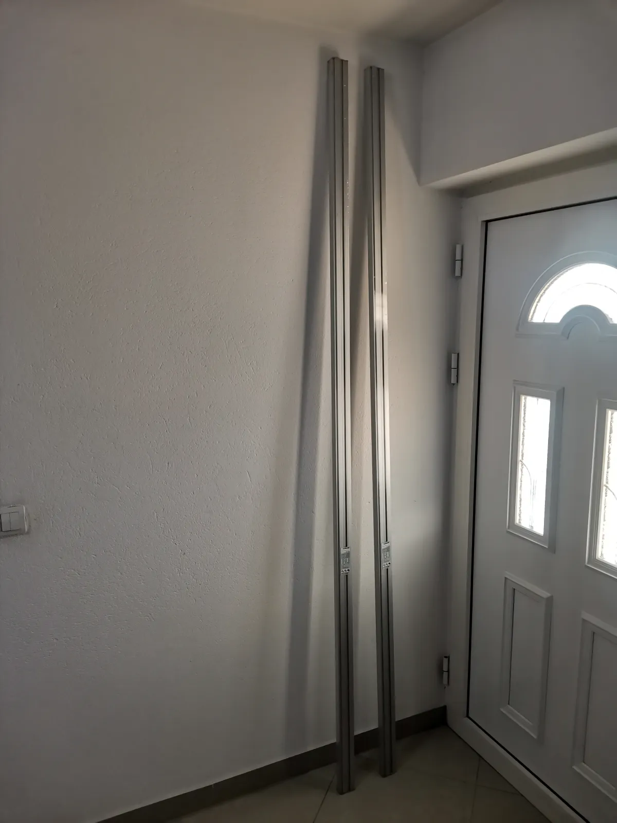 Aluminijumske garnišne 2,5m — 3
