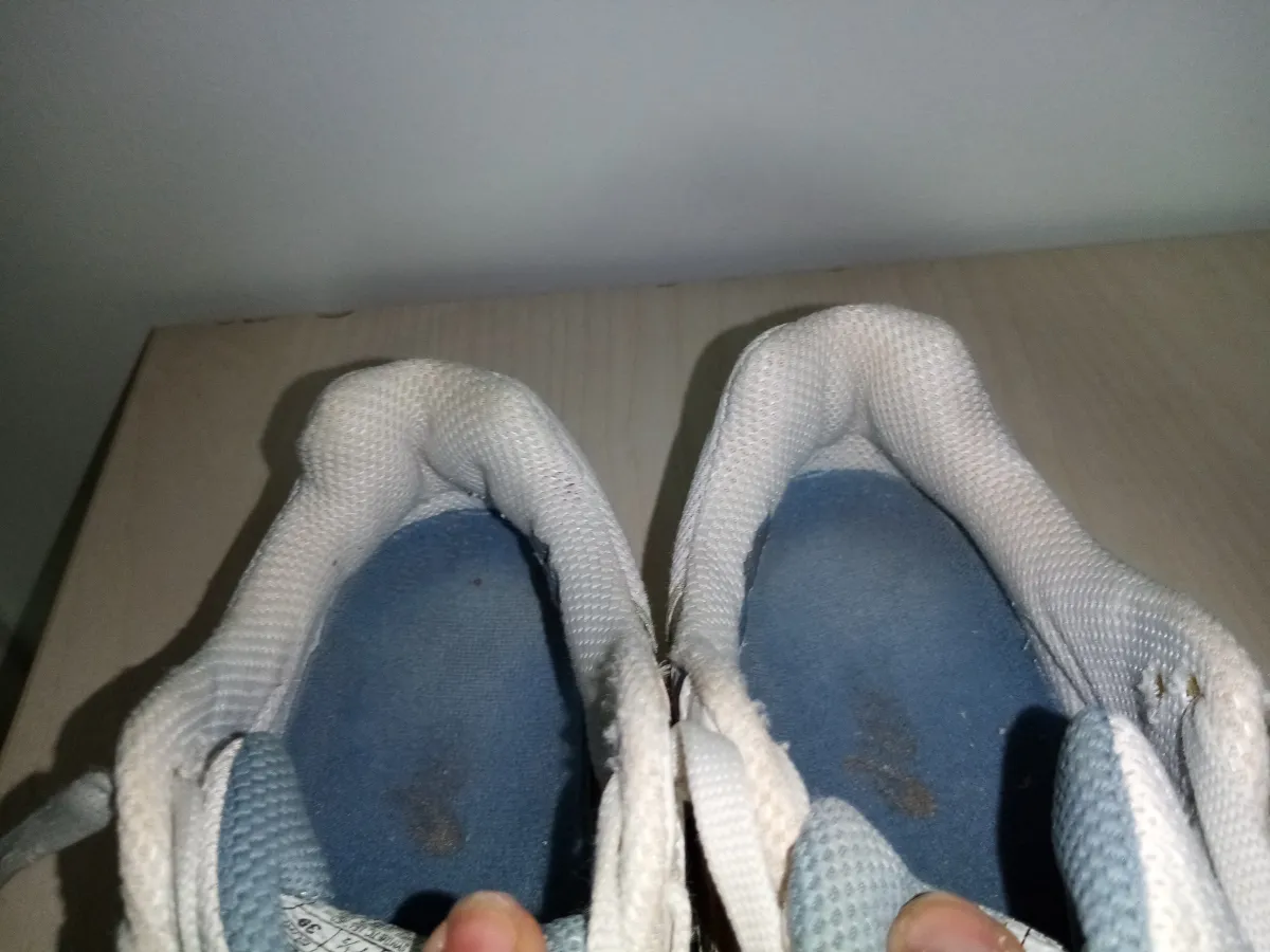 Original Asics kozne patike za tenis broj 39 — 5