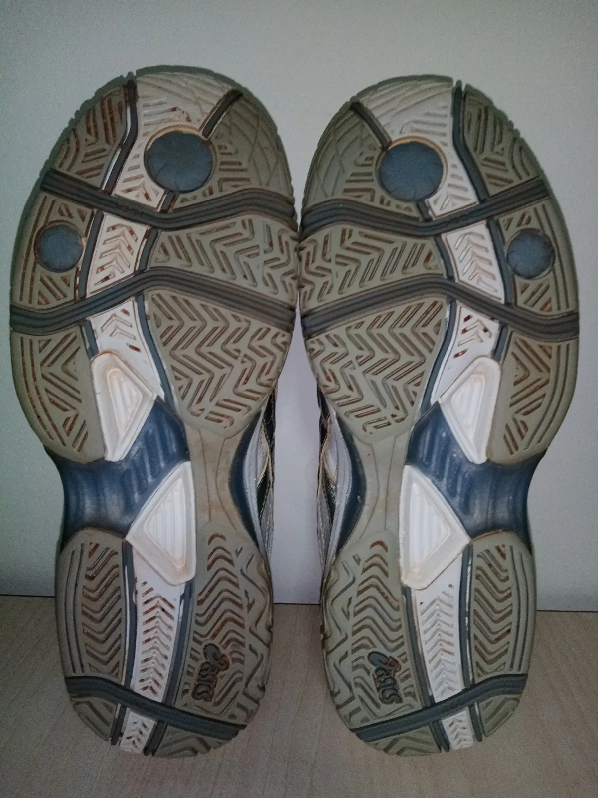 Original Asics kozne patike za tenis broj 39 — 8